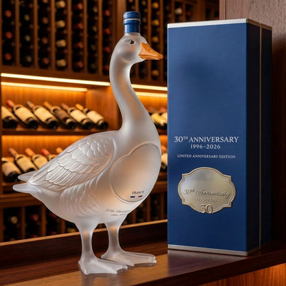 🎁 Father’s Day 49% OFF - 30th Anniversary 3D Sculpted Vodka Bottle🪿🍾 -Finds